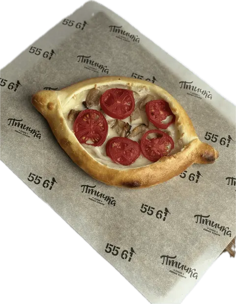 Хачапури с куриным бедром и томатами